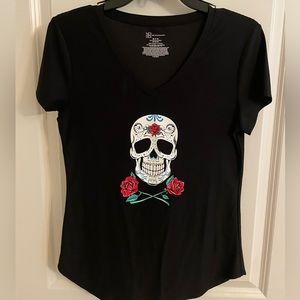 no boundaries Black skull rose t shirt
